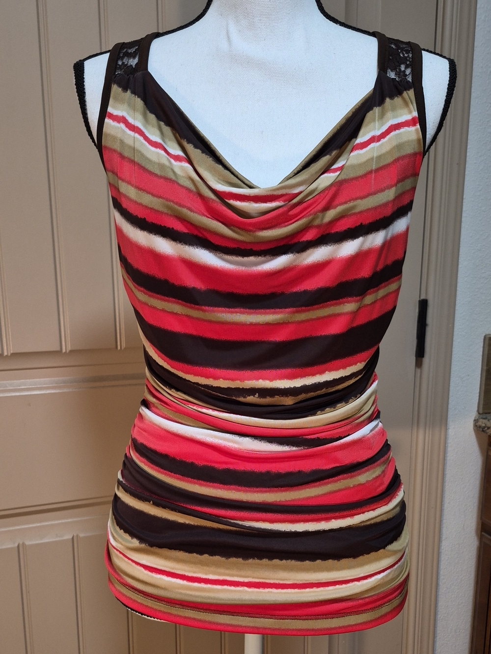 M Neck Tank Top Sleeveless Brown Red